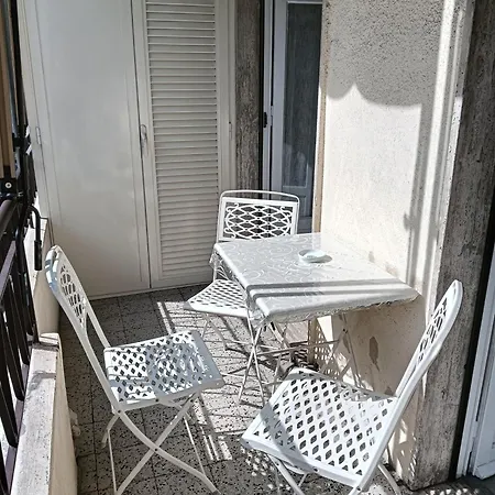 Sommacon House San Remo