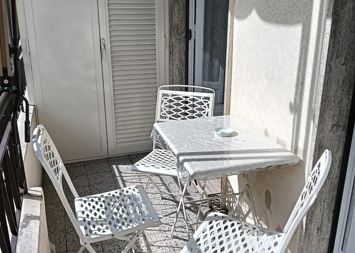 Sommacon House סנרמו